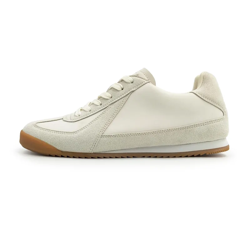M640861 · White · Product photograph