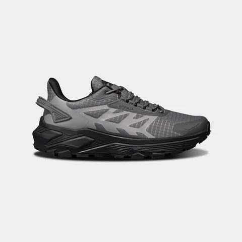 Traverse Panel Sneakers